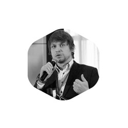 Yury Yeustratchyk, Bizden Skinive